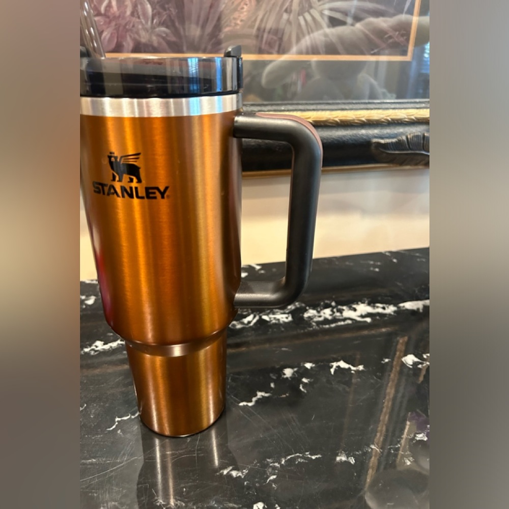 Stanley 40oz - Picture 3 of 4